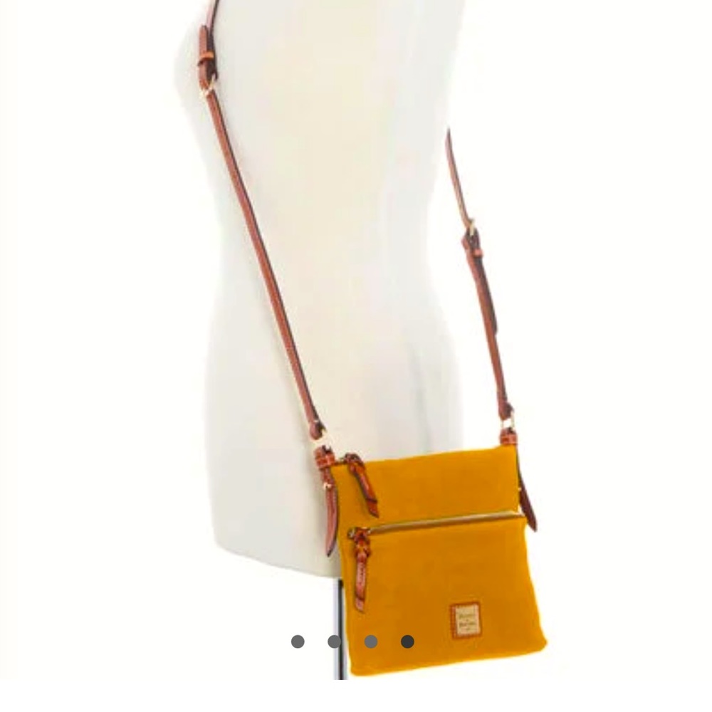 DOONEY & BOURKE CROSSBODY!